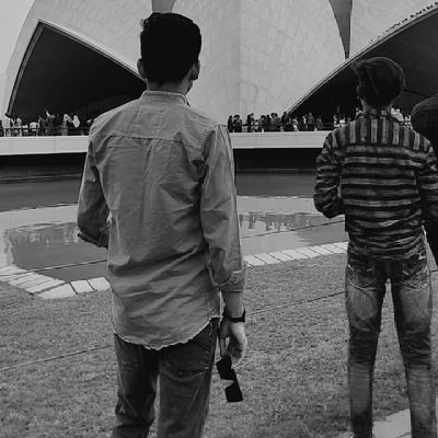 thakur____0001's profile picture. Only मृत्यु can fix me 

(देखते रह गए हाथ से जाना दिल का)