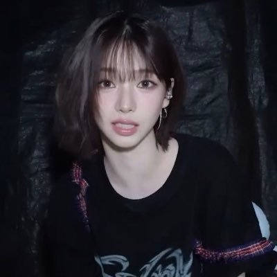 yukxx_19's profile picture. 2001 (24) he/him reading account