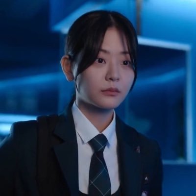 acexo122's profile picture. future psychologist ! #studytwt