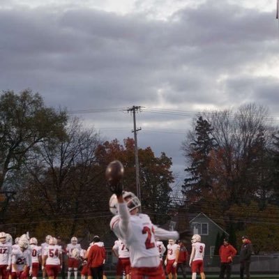 Andrew_Dewaelsc's profile picture. c/o 2026, Milford High school Rb/Wr/Saftey 17yo 5’8 170lbs 2.0GPA contact 248-342-3991 or adewaelsche16@gmail.com