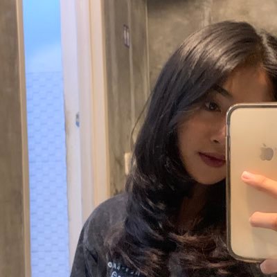 bastardizee's profile picture. moved @dvmb0ne