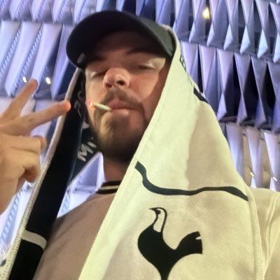 Born with the gift and curse of being a fan of Tottenham Hotspur.
Part Time Podcaster, Designer and Musician
Weekly Podcast with https://t.co/EDgPKxfHJT