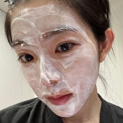 chrlttercka's profile picture. 𓄹 ★ .. ⿻ faux!diva 𓂃 the untamed siren with a voice spun from silk and fire 🦢 국의 매혹적인 뮤즈 :: 🎻