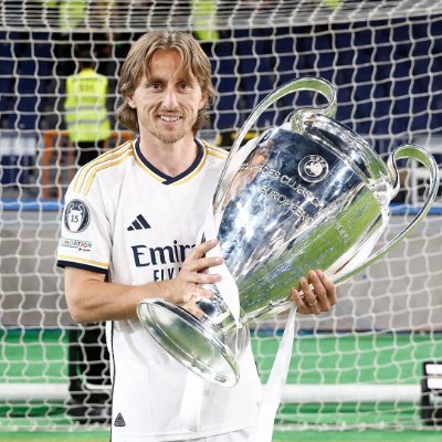 Madridista 🤍💜 #RealMadrid #CR7 #LukaModrić #RealSporting ❤️🤍 .