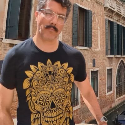 Personaje ficticio. Cuenta parodia. Vine a echar bronca estéril y gratuita.