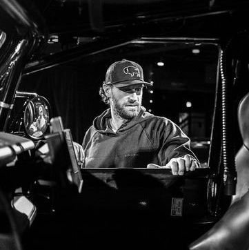 Rl_ChaseRiceMus's profile picture. Fireside Sessions out now 👇🏻