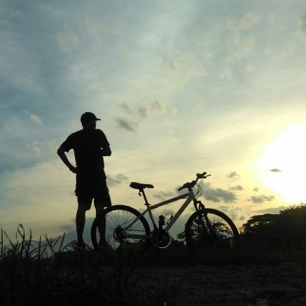 Sedang berjuang dan menantikan sebuah kalimat semua akan indah pada waktunya