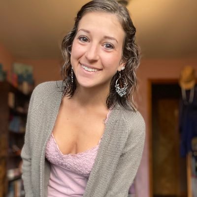 ~Here to talk all things books✨📚 90/120 | https://t.co/Mzcb2Fa9r7 | 🔞+!!