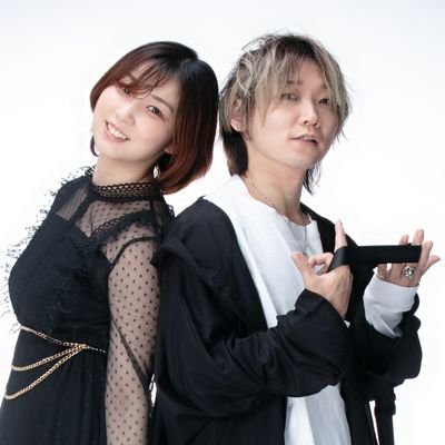 翔狼と春名ともみが作り上げたプロジェクト!
FM Kawaguchiにて「Cross-Zと成御のCHAIN OF FRIEND」でラジオパーソナリティーでも活躍する二人の絆で紡ぐ歌とダンスとエンターテイメントユニットCross-Zとしても活動中!