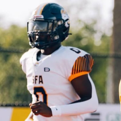 Class of '27 6'3 215 ATH @SFA Academy Head Coach @CoachKen17