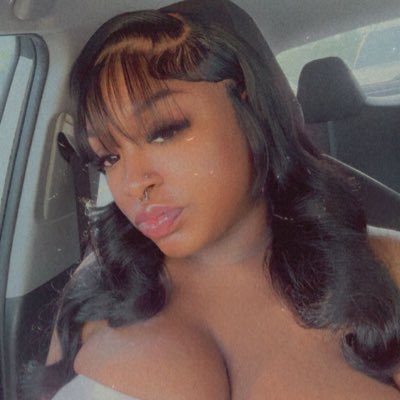 giving em hell since ‘97. 🥵 grown & sexy 😵💫 a brat. GOOD VIBES💕 lover girl🫶🏾 even with my nigga, it’s still fuck a nigga 😮💨 ON ME REAL BAD• 🦂 ♏️