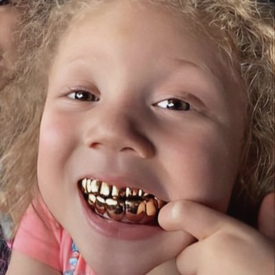 hypernikomens's profile picture. 
