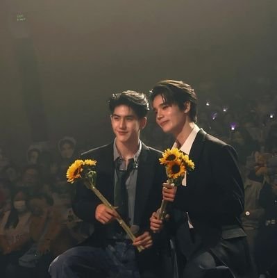 — #jimmysea #poohpavel #ppw
all aboard 👬
attractive on tiktok: @eaeanjsea POLLOW WOIKK (fb dm)