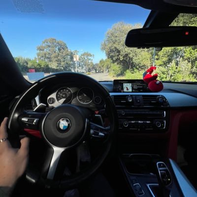 jamblerrr's profile picture. @twodaneck