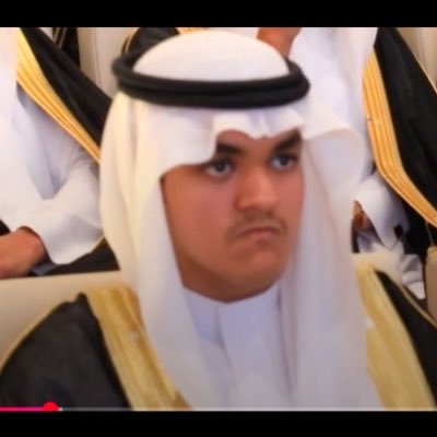 مبرمج ومطور front-end وايضاً لدي خبره في بيع وشراء السيارات