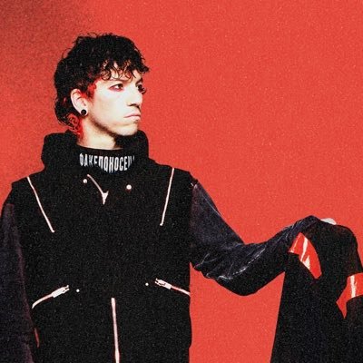 mmerrill43's profile picture. she/her • big ol’ movie and music nerd • 🏳️‍🌈