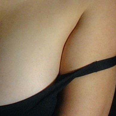 SumSusurro1995's profile picture. Escritora. Interesada en explorar el BDSM y las sexualidades disidentes en Lima-Perú.