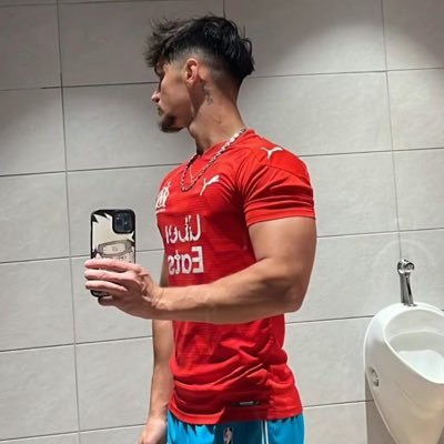 Expert en pronostics 🎯 | Je transforme l’intuition en bénéfices 💸 | telegram gratuit/VIP et mon twitch se retrouve sur ce lien: https://t.co/tfi4wVKwwX