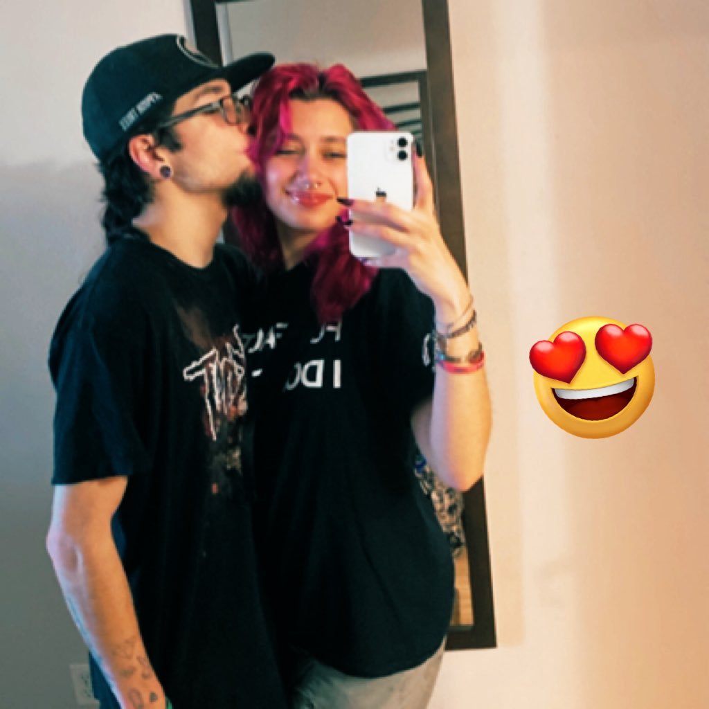 TrippyHippy_13's profile picture. small business owner engaged to the love of my life and boy do we #staybaked ❤️🍀🔥