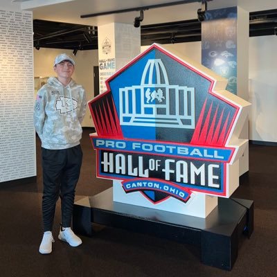 #HornsUp #RCJH #ChiefsKingdom #WelcomeToTheCity | “rise up in strength”Isaiah 40-31|- I don’t like the k state wildcats or the missouri tigers|