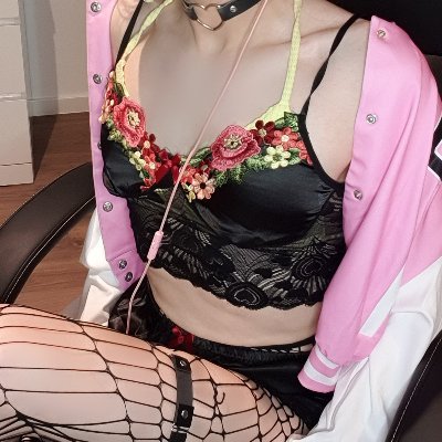 BITW_Silent's profile picture. The only sensible way to live in this world is without rules
Former CS:GO Youtuber. Thanks for the memories♥