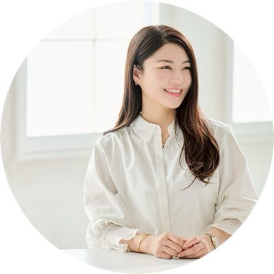 HP制作会社勤務→フリーランス→株式会社一絲CDO(最高デザイン責任者)|ロゴ制作が好き|HP、WordPress構築、印刷物デザインなど幅広く対応可能です◎ デザインに関するご依頼・ご相談はDMまで💌 24時間連絡OK|実績はハイライトよりご覧ください🌼
