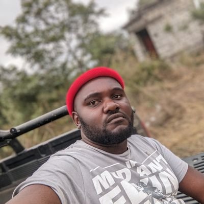 Passionate Designer @Tomechlabs | Creating Visual Stories | Here to Inspire and Connect 🔗 | Crafting Xperiences!