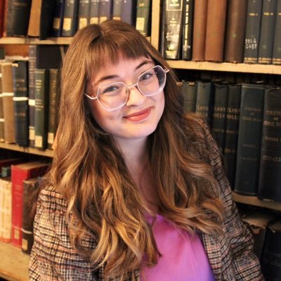 DianaElizC's profile picture. 📚 Writer, Artist, Designer | Author of Under Water: Stories and Founder of @elizabethpub