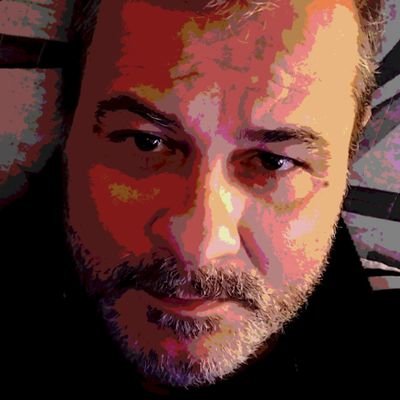 🇦🇹 Autocoach e self-influencer.
Um dos maiores leigos do país em atividade.
A 7ª maior economia do meu condomínio.
Peço CPF na nota.