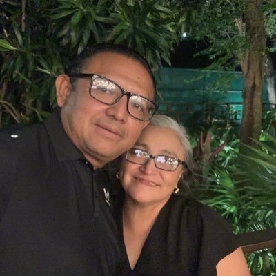 Lic en Educación Física, Padre de Familia, Esposo Enamorado, Rock Clasico & Reggae. Dios ha sido Bueno Conmigo