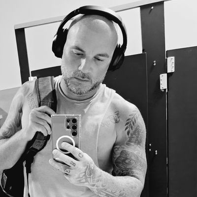 mercisdaman's profile picture. 