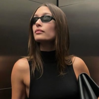 ⋆ Profile