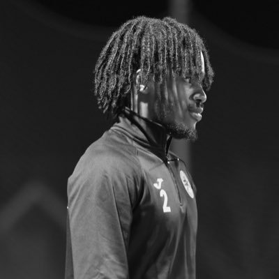 mlzndo's profile picture. 