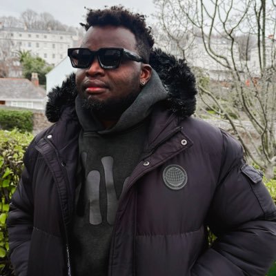 TrueLuopean | Fashiongenic | MoneyOvaFame | Extrovert | Ex RugbyPlayer | FresherDenU | Athlete | No Mediocre | Buruklyn | Go-Getter | ✊🏿In The Air✊🏿| #BLM