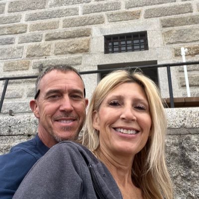 #OptimisticSkeptic. #ConservativeChristian #AirForceWife #ArmyMom #LibertyUniversity #MAGA #Patriot #NRA #BackTheBlue 🇺🇸❤️🇺🇸 On GETTR @lshaupt .