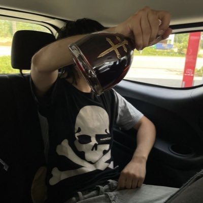 s6ras's profile picture. 