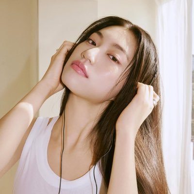 ⌗ 𝙐𝙉𝙍𝙀𝘼𝙇 ⊱┊ 김도연 1999 — ⚝ the savage vocalist in wekimeki — ✰﹅‧₊