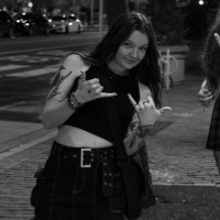 Em 🇵🇸 (@wigglycoyote) 's Twitter Profile