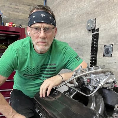 I am from the Gen X era and have lived my life seeking out new experiences at every chance. I am a people person and I love science and technology.
