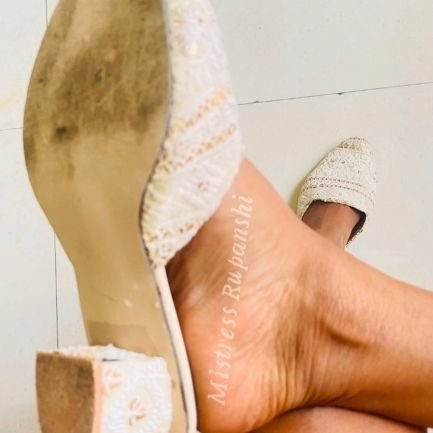 9Years of Experience.
You want to serve a Queen?
Prove it with action, not words.
Initial tribute required to engage — ₹3K / $45.
I don’t chase. I collect. 👠👠