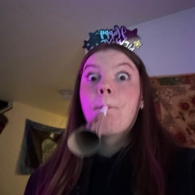 sarahmfvick's profile picture. 25 and doing nothing and everything w my life