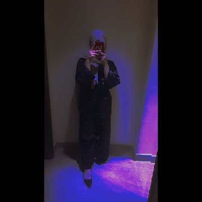 ayesha41034's profile picture. Digital Marketer 💻✨
Content & chaos organizer 🤍
Photographer by passion 📸
Book-obsessed 📚
Living in my floral era 🌼🌸