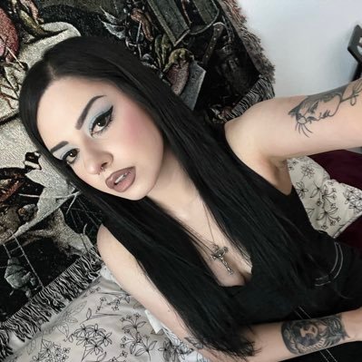 sailorglo0m's profile picture. ig: @sailorglo0m
