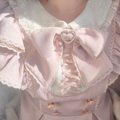 goth, metal, v系, fashion, lps, etc ♡‧₊˚ https://t.co/o0607x61b7 | priv: @autismangeI
