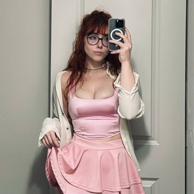 A good bad girl🎀🦋 dm for more exclusive content ❤️