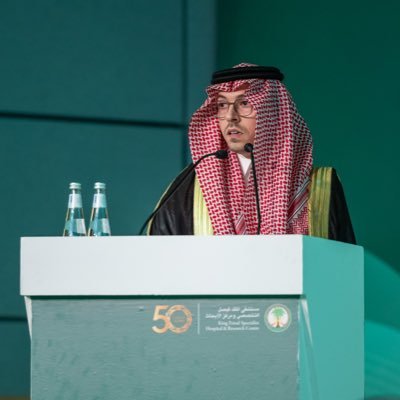 أستاذ طب الأطفال المشارك | استشاري (طب الأطفال _ رعاية الحالات المزمنة و المعقدة _ الرعاية التلطيفية) | هنا @SH0RFA شرفتي الأدبية | لا طب بلا إنسانية ⚜️..