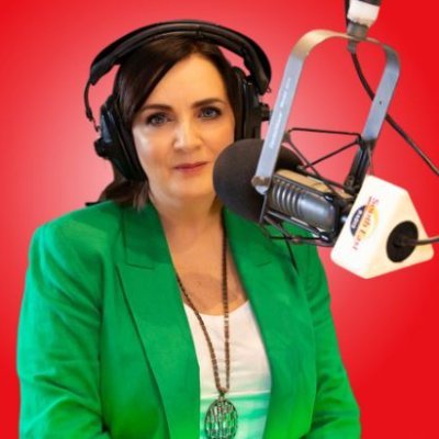 Broadcast Journalist, Producer & Presenter @southeastradio 📻 Email: siobhan@southeastradio.ie & Mam & Singer/Theatre 🎙🎭