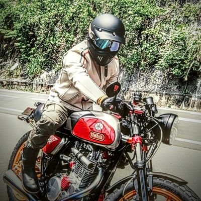 HIRO82637243's profile picture. SRをカフェレーサーにカスタム進行中です👌