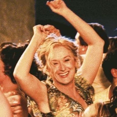 mentally I’m singing and dancing in Kalokairi - Streep | Vieira | Hargitay ✨