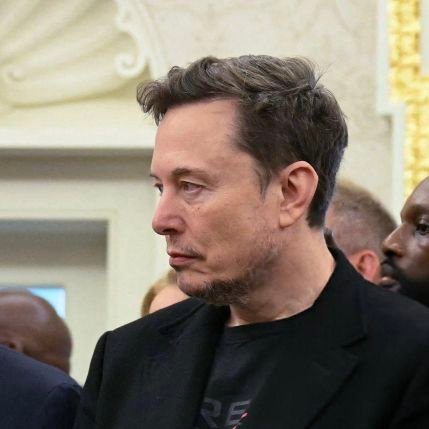 Elon2555's profile picture. Tesla🪐